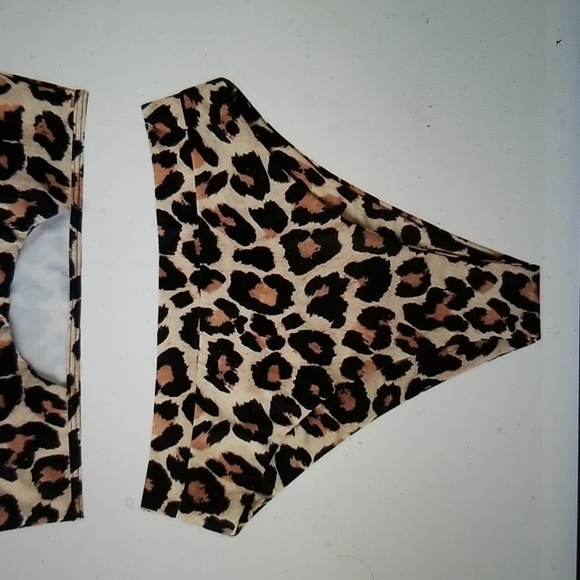 NWT PUSH UP CUT OUT HIGH WAISTED SWIMSUIT 2 PIECE BIKINI CHEEKY - Picture 2 of 9